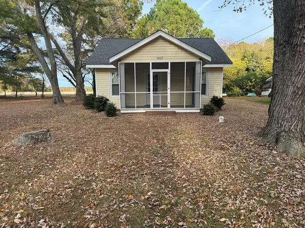 9527 Rogers Dr, Nassawadox, VA 23350