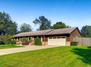 931 Cuyahoga Dr, Bartlett, IL 60103