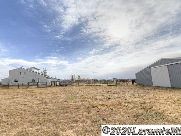 4th image of 2430 Douglas Dr