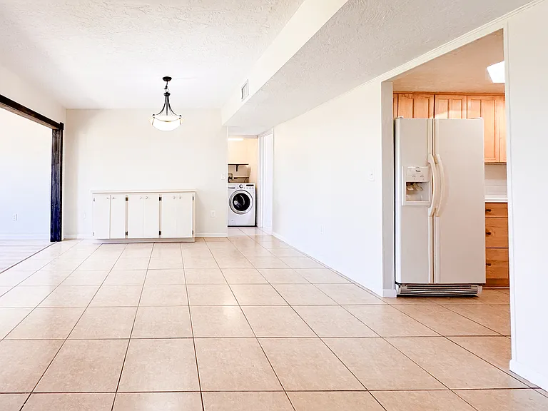18102 Sandalwood Dr #102 — Photo 17