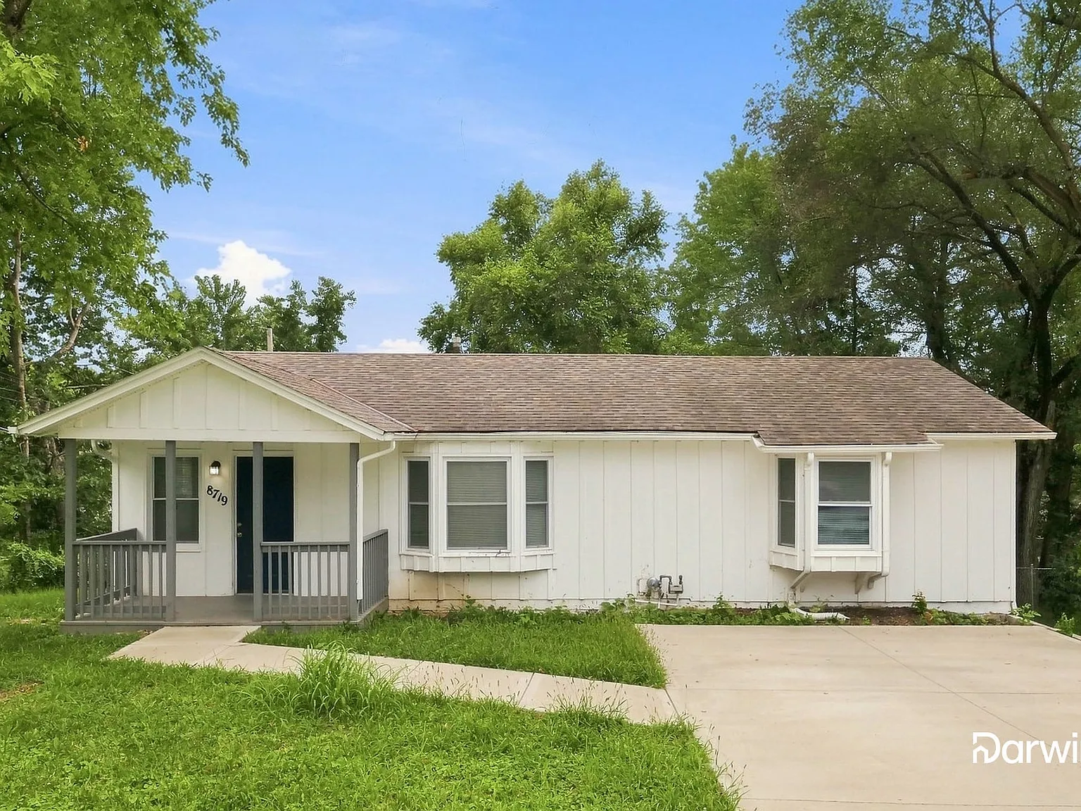 3 bed, 1.0 bath, 1056 sqft, $1,430 — Photo 1