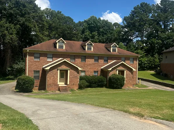 818 Willowgate Cir #A, Lilburn, GA 30047