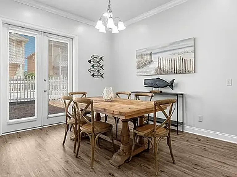 7824 Thomas Dr — Photo 10