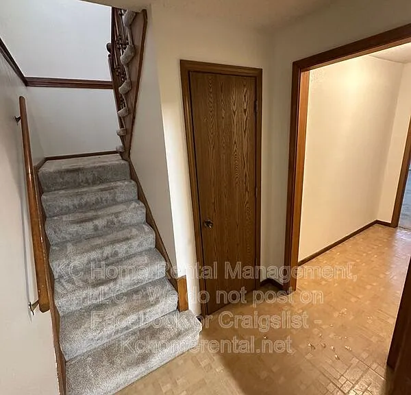 735 NE Barnes Dr #B — Photo 31