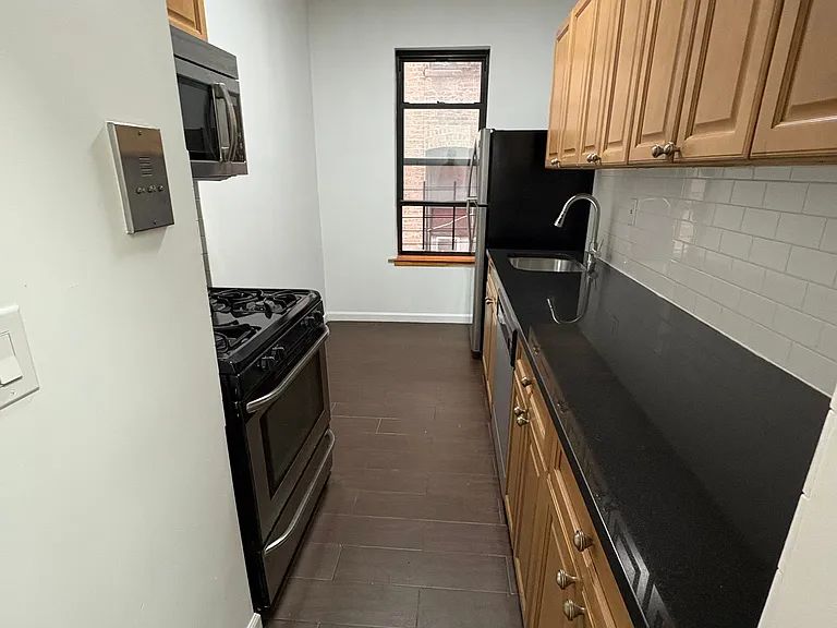 630 W 172nd St #33 — Photo 10