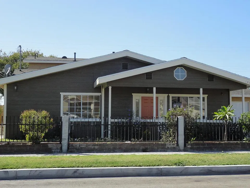 14021 Gridley Rd