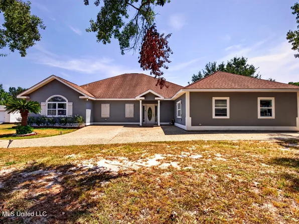 701 S Hill Ct, Biloxi, MS 39532
