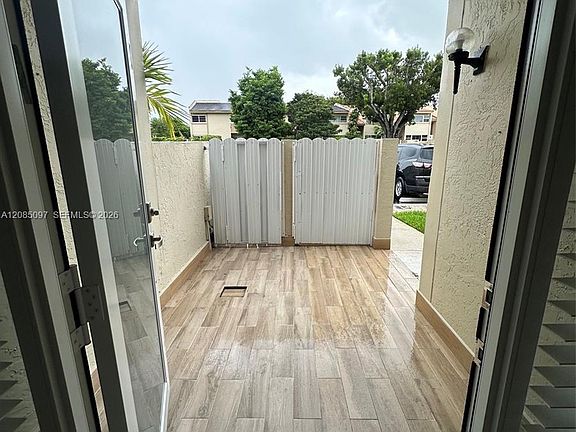 5th image of 14357 Kendale Lakes Cir #14357