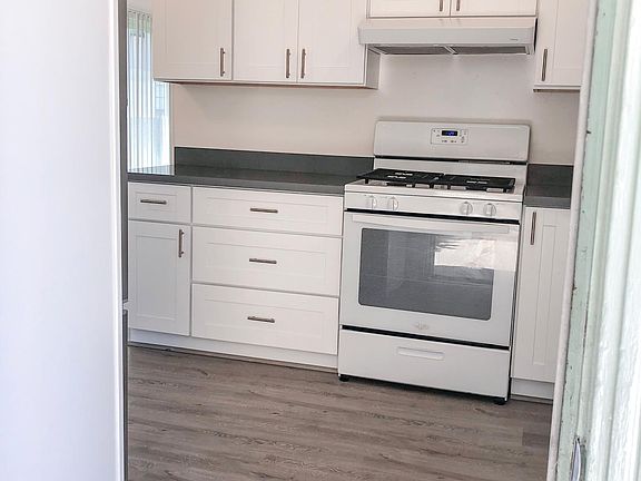 4th image of 1766 Missouri St
