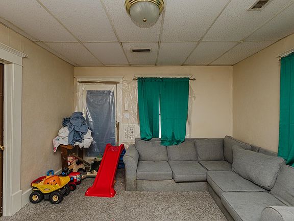 2nd image of 221 W 16th St