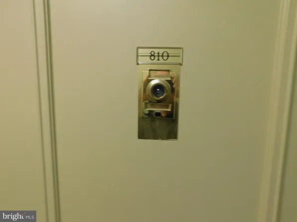 1030 E Lancaster Ave APT 810, Bryn Mawr, PA 19010