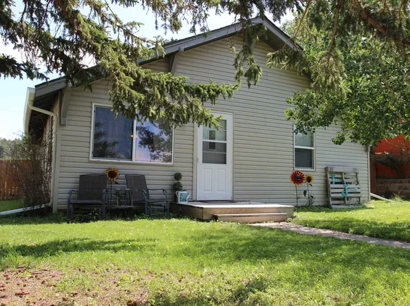 938 Gordon St, Custer, SD 57730
