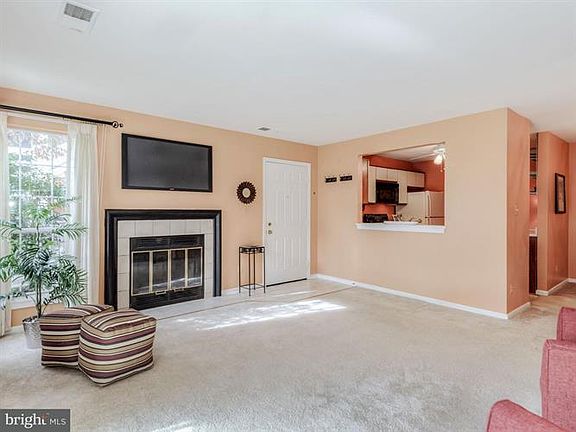 5th image of 4505 Hazeltine Ct APT H