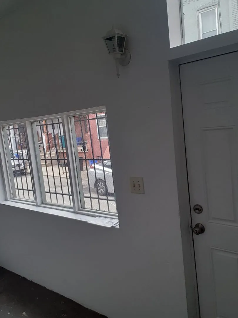 3 bedroom/ 2 bath - home located in South West Philly — Photo 1
