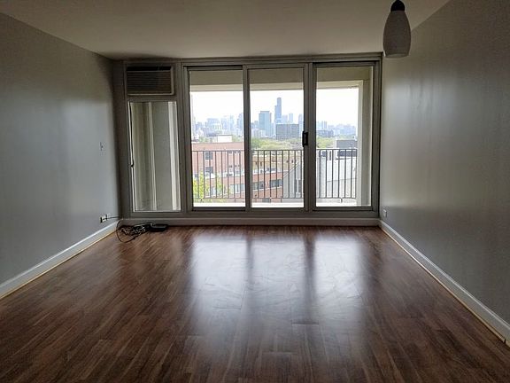 3rd image of 1960 N Lincoln Park W APT 706