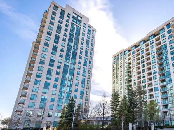 100 Promenade Cir #709, Vaughan, ON L4J 7W7