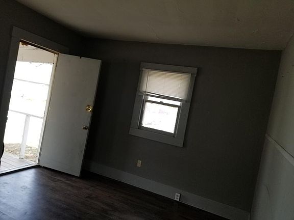 2nd image of 607 W 4th Ave