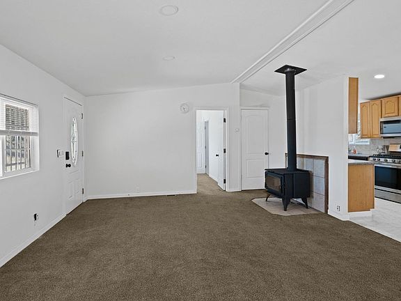 4th image of 11498 Spruce Grove Road