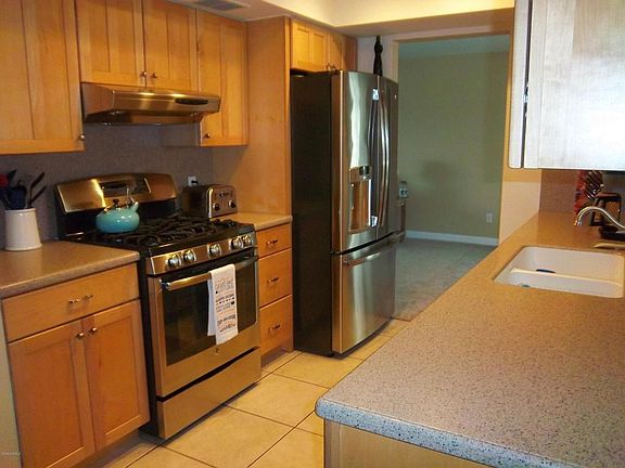3rd image of 2645 Corbusier Dr