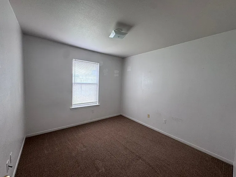1430 Shoshoni Trl — Photo 21