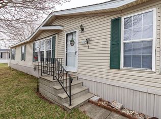 156 Ashwood Dr, Elyria, OH 44035