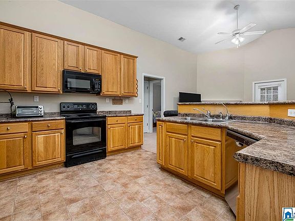 4th image of 241 Ivy Hills Cir