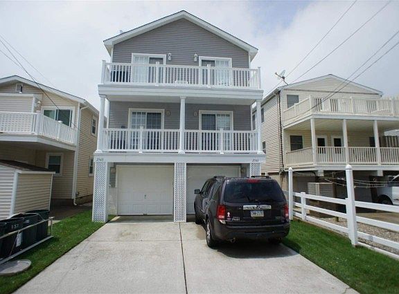 2nd image of 2541 Asbury Ave #A