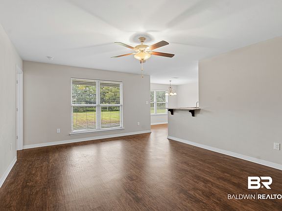 3rd image of 3897 Chesterfield Ln