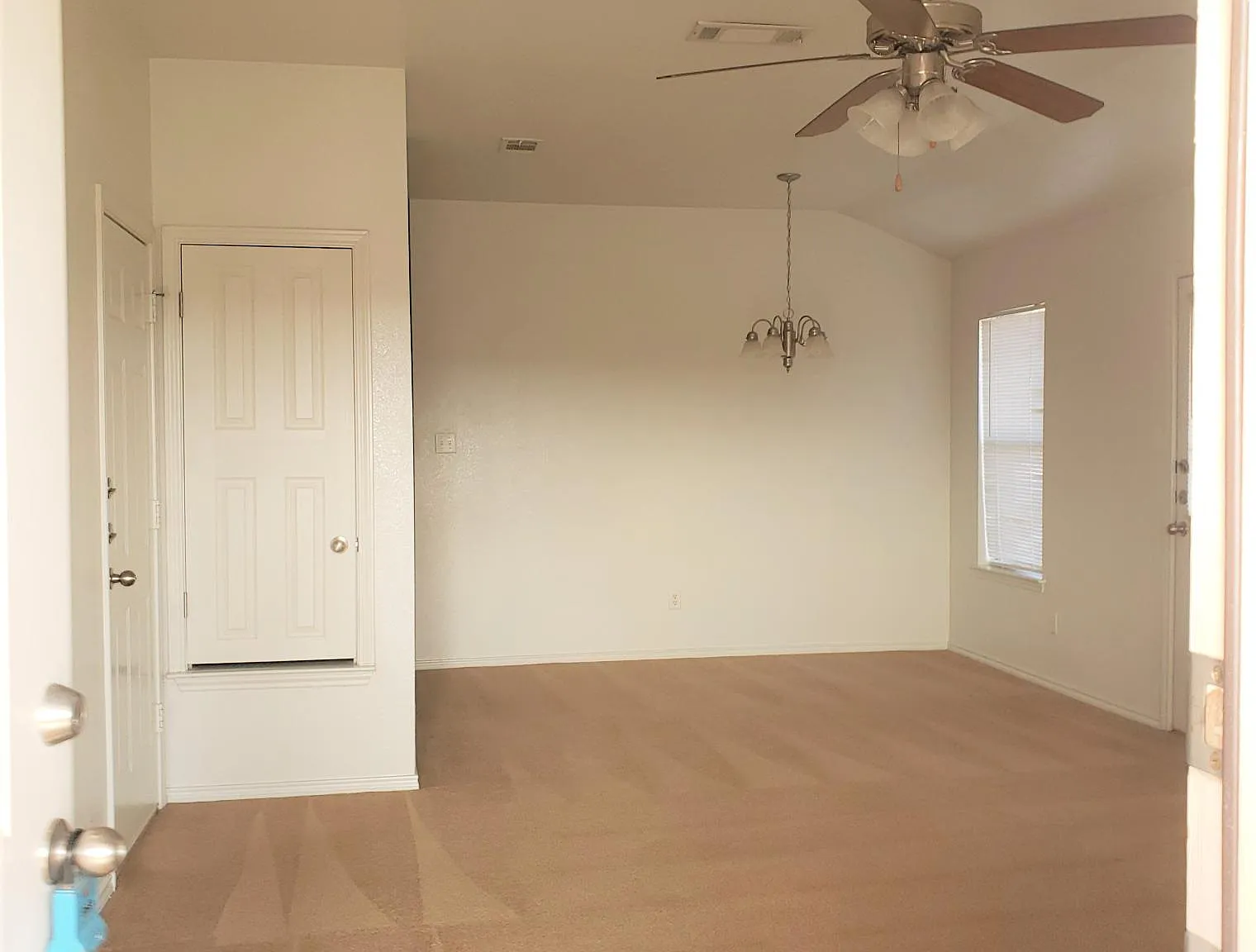 3 bed, 1200 sqft, $1,125 — Photo 3