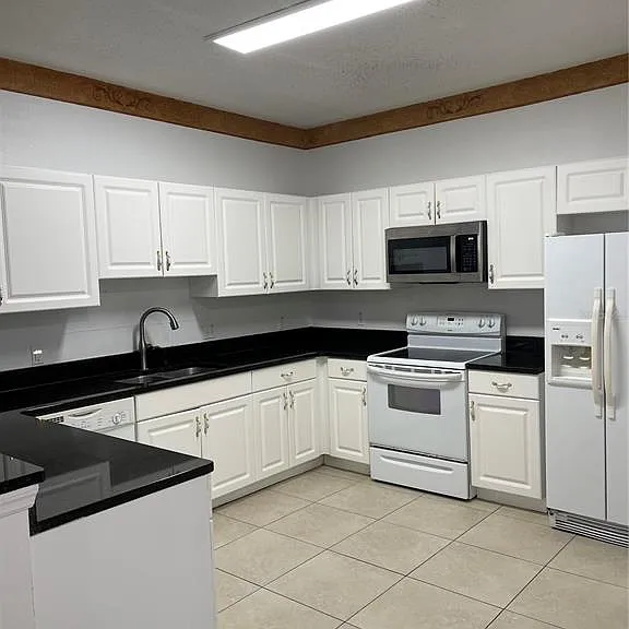 3157 Sun Lake Ct #A — Photo 10