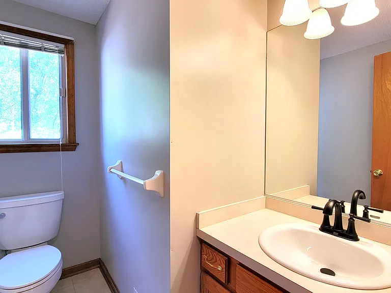 200 Losson Rd #B — Photo 6