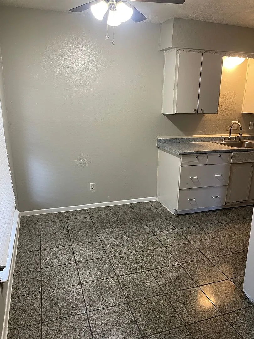5317 Junius Street — Photo 2