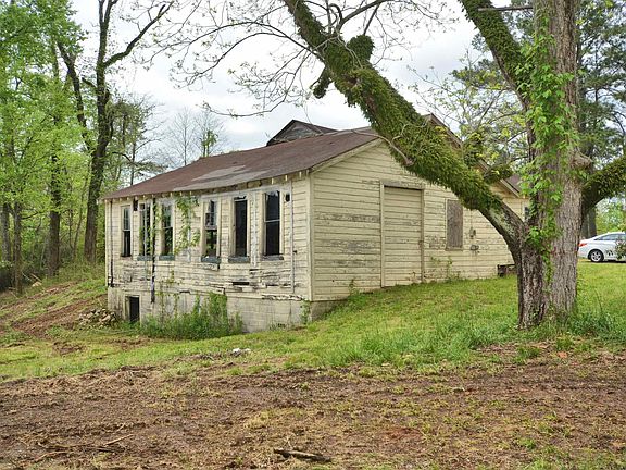 3rd image of 945 Old Highway 25 W