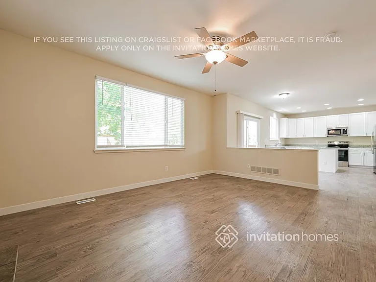 11027 Chesmore St — Photo 11