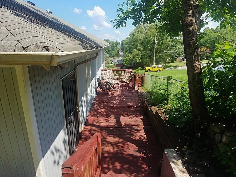514 S Seminole Dr — Photo 4