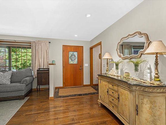 5th image of 7 Indian Fern Drive