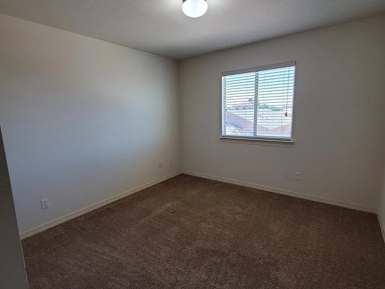14604 Christian Castle Ave — Photo 37
