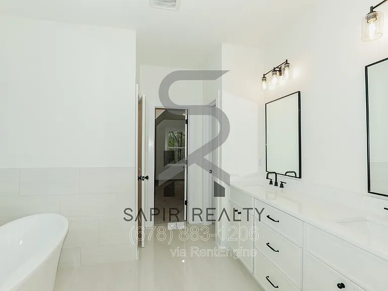3374 Lee Dr — Photo 15