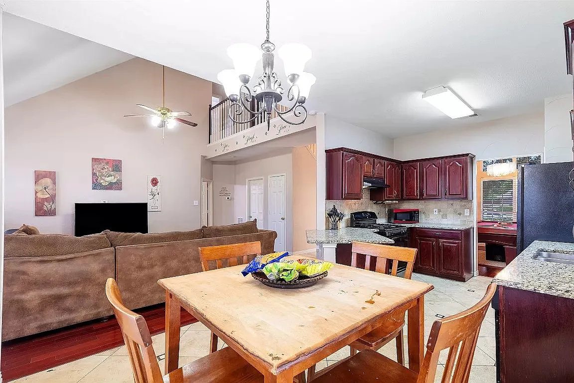 3 bed, 1762 sqft, $2,200 — Photo 4