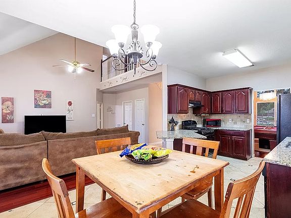 4th image of 1206 Mill Spring Dr