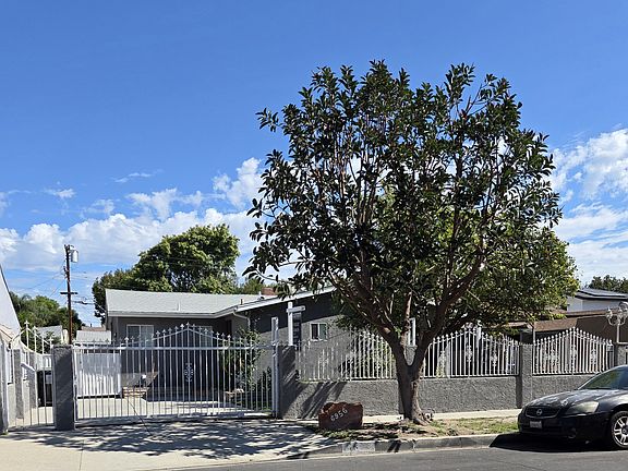 3rd image of 6956A Wystone Ave