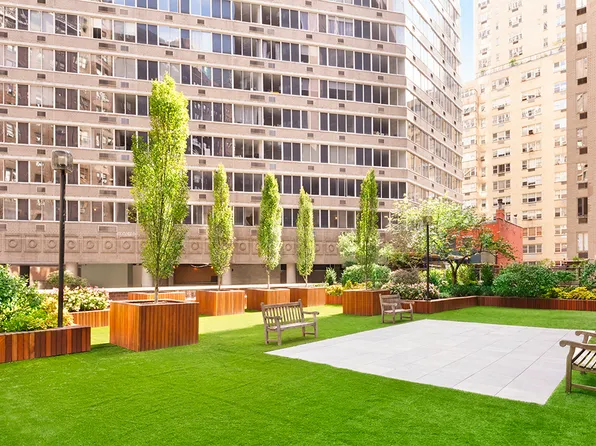 400 East 54th Street 23H image 19 of 20