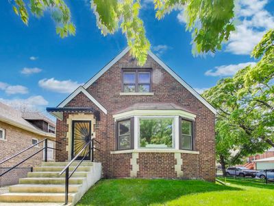 4365 W Leland Ave, Chicago, IL, 60630