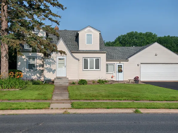 152 21st Ave S, South Saint Paul, MN 55075