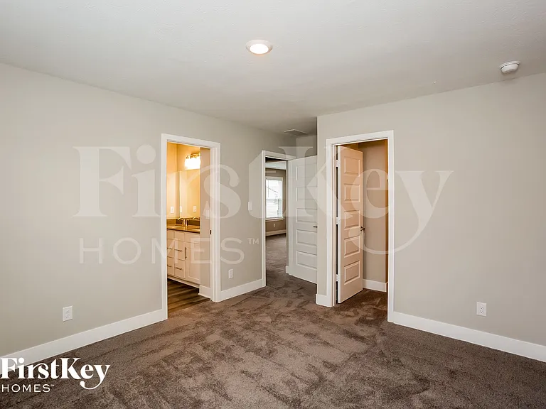 2229 W 171st St — Photo 8
