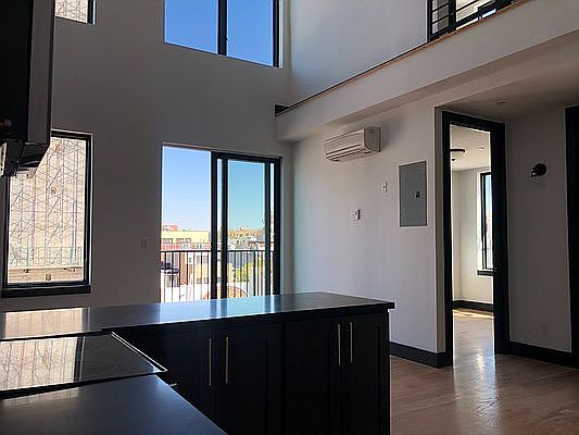 2nd image of 146 16th St #5