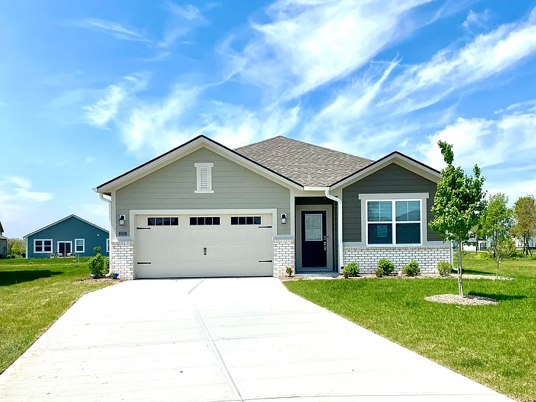 6290 Cypress Ct — Photo 1