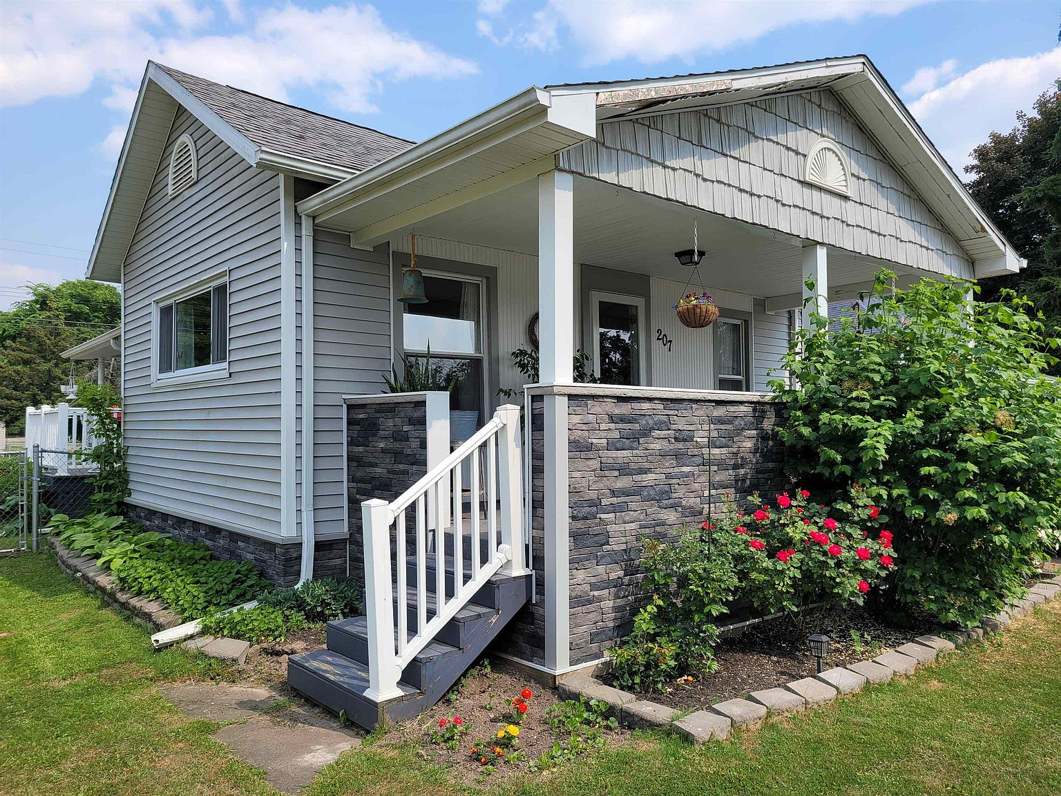 207 S Maple St, berville, MI 48892 MLS 50112196 Zillow