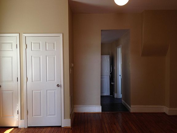 4th image of 3419 Iowa Ave #2F