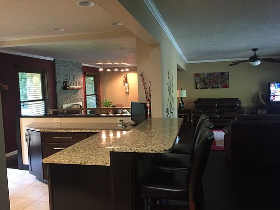 4th image of 4738 Country Club Blvd
